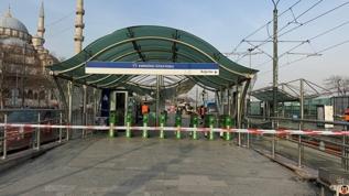 Fatih'te tramvaylar kafa kafaya çarpıştı