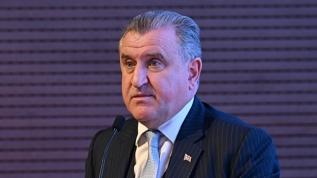 Bakan Bak'tan 7 madalya kazanan milli atıcılara tebrik mesajı