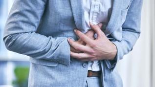 Doktorlar uyarıyor! Sık görülen mide yanması ihmal edilmemeli