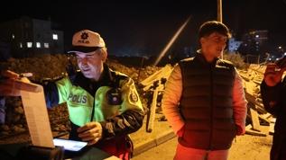 Kasksız sürücüden polise ilginç teklif: "Cezayı bana değil, plakaya yazın"