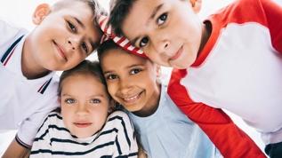 Yıllardır yanlış biliyormuşuz! Çocuklar arkadaşlarıyla her zaman daha iyi çalışmıyor