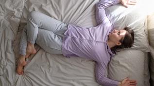 Uyku pozisyonu beyin sağlığını nasıl etkiliyor?