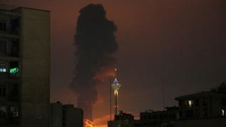 İran'ın başkenti Tahran'da art arda patlamalar meydana geldi