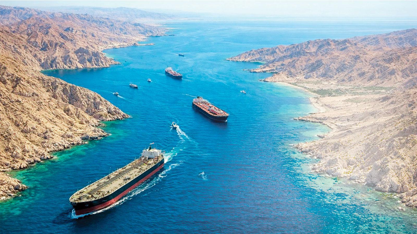 İran saldırıları sonrası Hürmüz Boğazı'ndan mart ayında şu ana kadar 77 gemi geçti