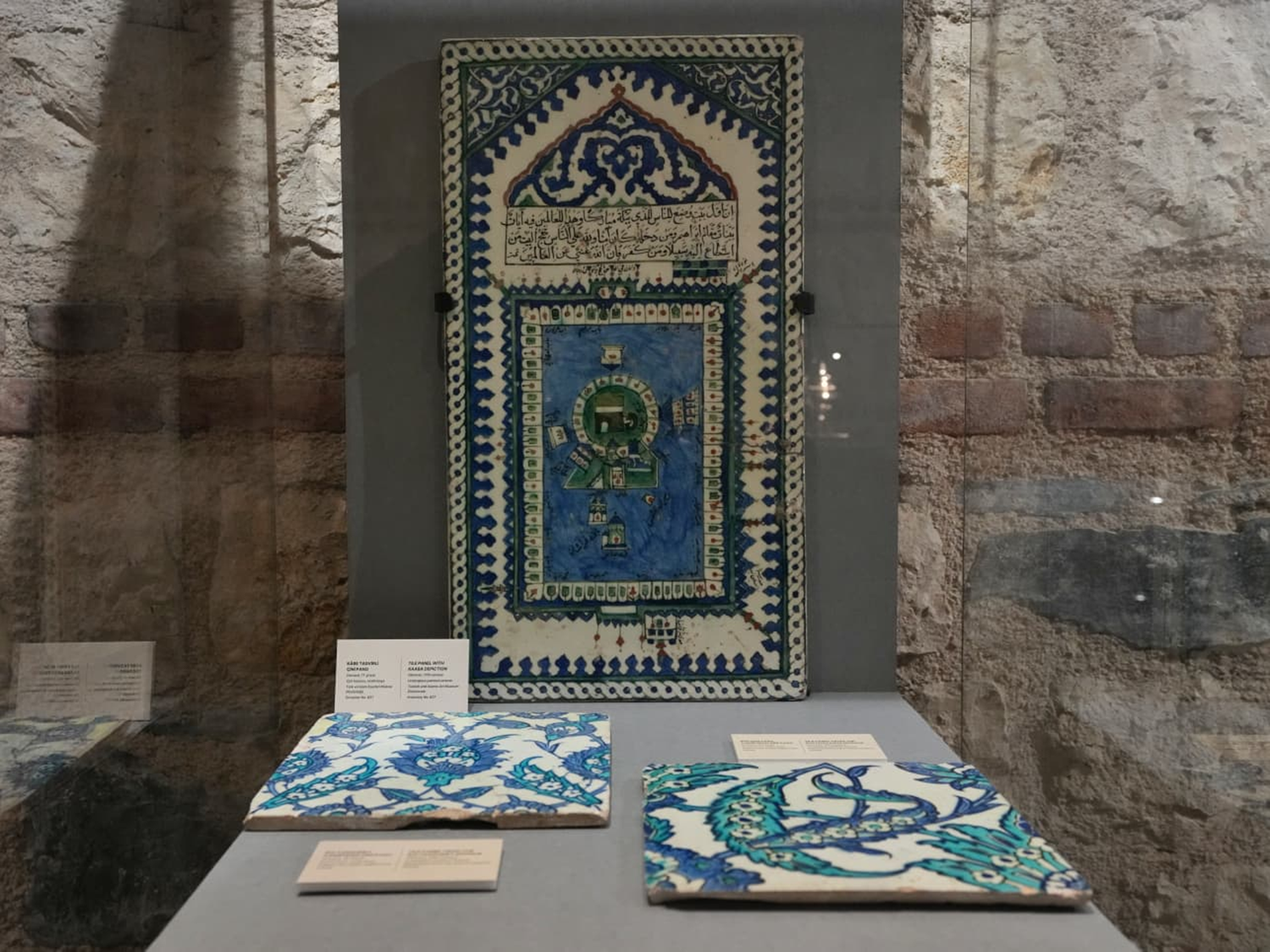 Bakan Ersoy: Tarihi iznik çinileri Türkiye'ye iade edildi