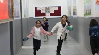 Okullarda ikinci ara tatil sonrası ilk ders zili yarın çalacak