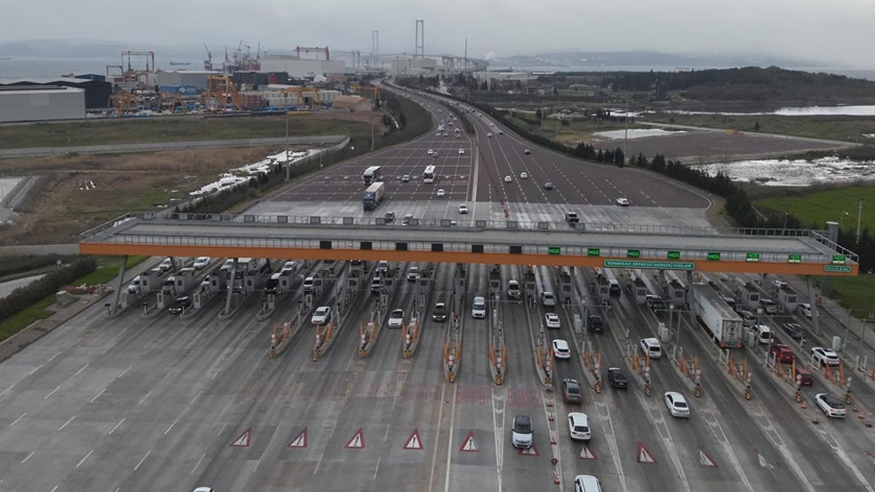 Bayram döneminde otoyol ve köprülerden 12,3 milyon araç geçti