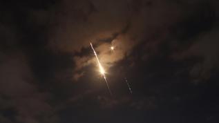 İran, İsrail'e gece yarısından bu yana 6 misilleme saldırısı düzenledi