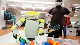 Amazon'dan çocuk boyutunda robot atağı