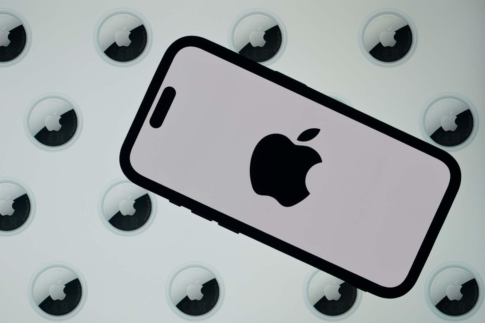 Apple'dan AirTag boyutunda yapay zekâ pin atağı