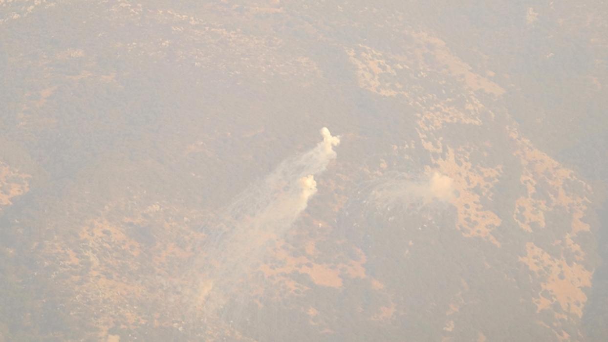 İsrail, Lübnan'ın güneyine fosfor bombasıyla saldırdı