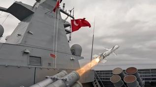 Atmaca Füzesi, TCG Burgazada gemisinden belirlenen hedefi tam isabetle vurdu