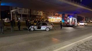 Kaza yapan sürücünün yakını sinir krizi geçirdi