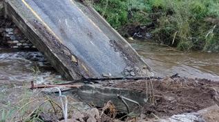 Muğla'da şiddetli yağış nedeniyle köprü çöktü