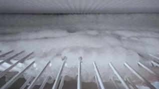 Alüminyum folyo ile dondurucudaki buz sorununa hızlı çözüm