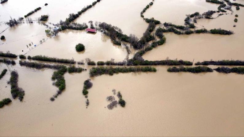 Muğla'da sağanak sonrası su altında kalan tarım arazileri havadan görüntülendi