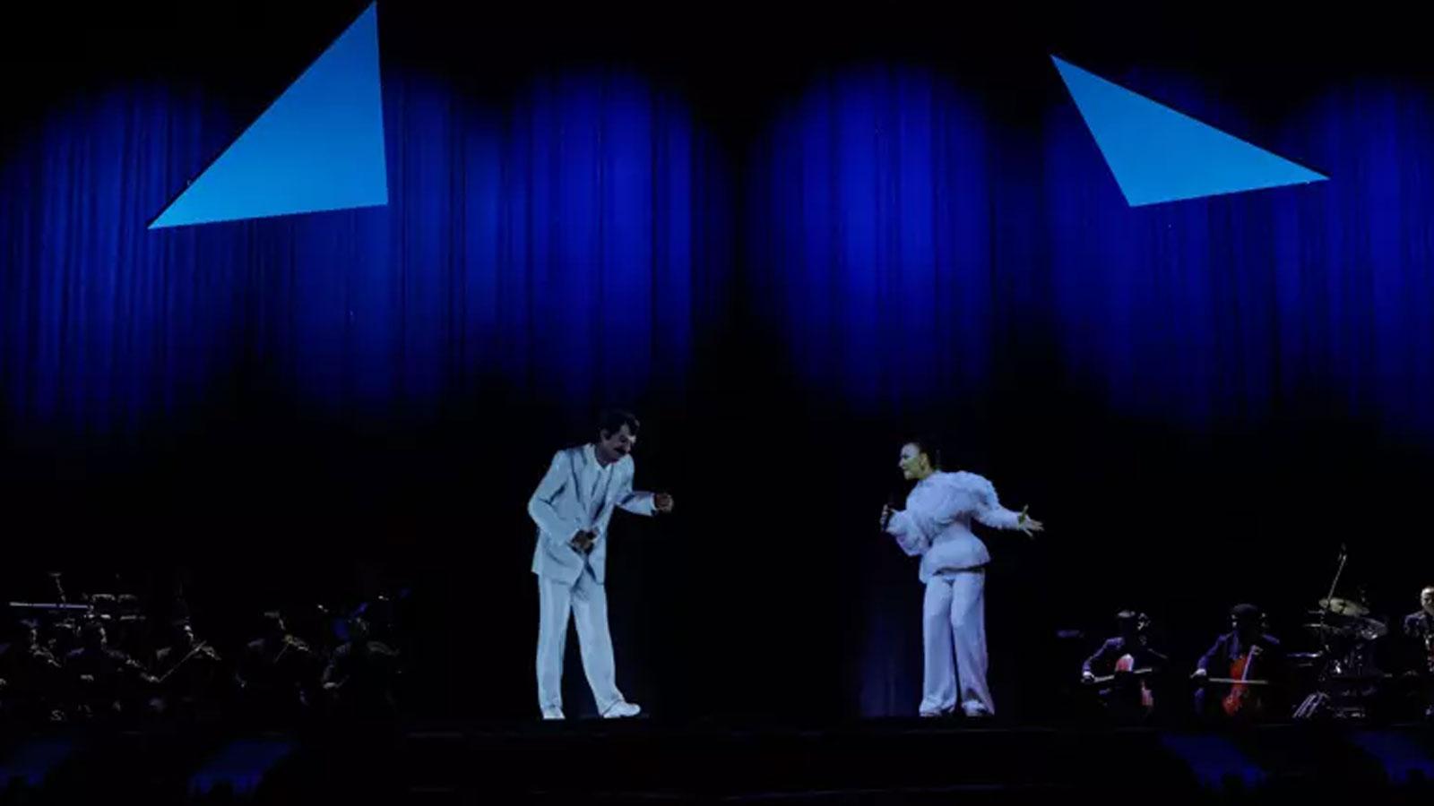 Türk Telekom'un 5G teknolojisi Müslüm Gürses'i sahneye taşıdı