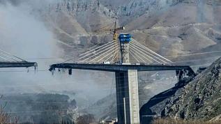 İran'da kritik altyapı hedefte: Aynı köprü ikinci kez vuruldu