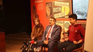 Milli Eğitim Bakanı Tekin'den Aydın'da 'Demokrasi ve Însan' dersi