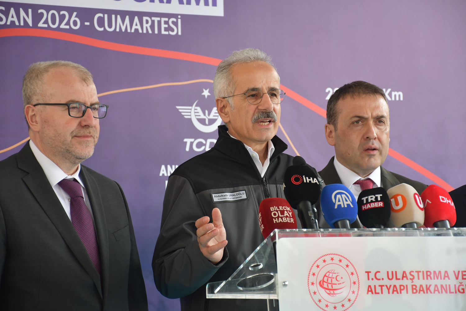 Bakan Uraloğlu: Ülkemizin dört bir yanını hızlı trenle birleştireceğiz