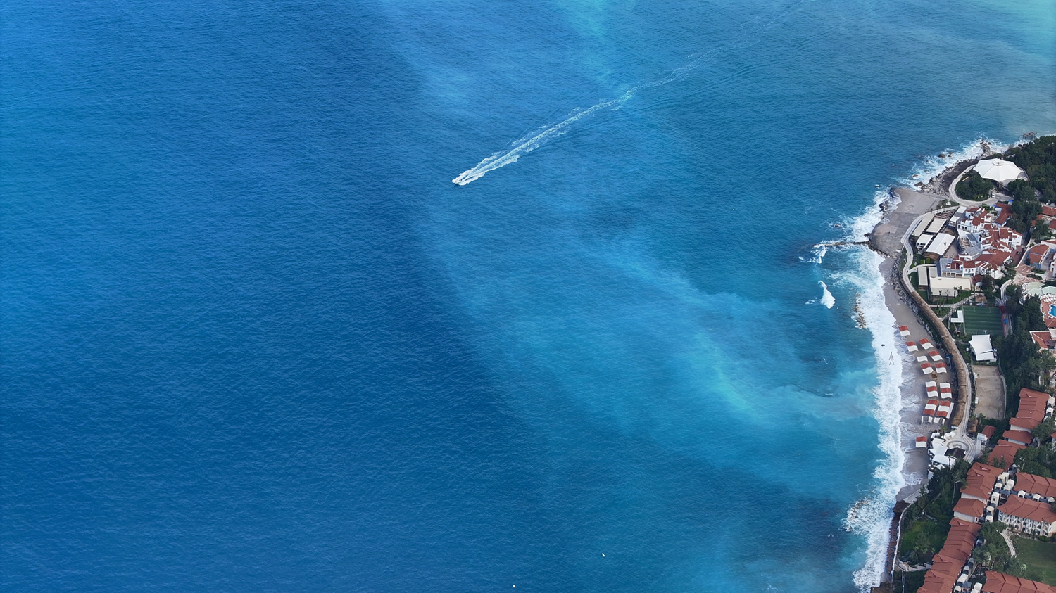 Yağmurun ardından kartpostallık manzara: Ölüdeniz turkuaz renge büründü
