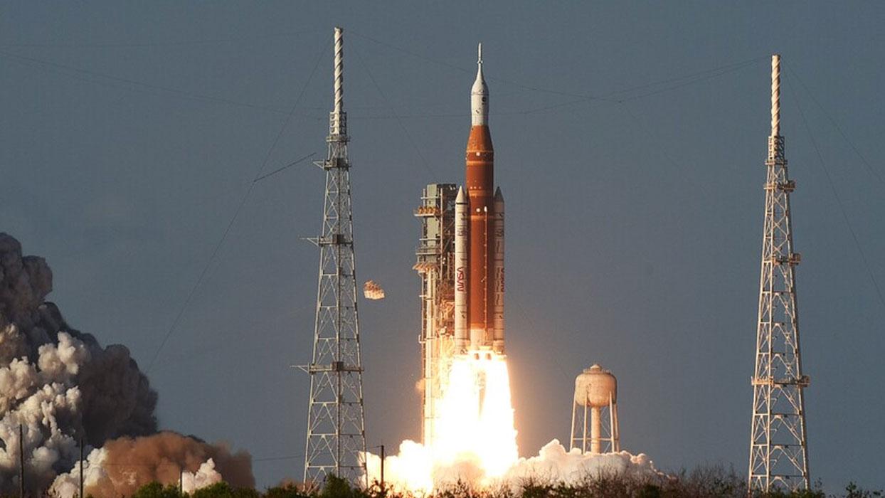 50 yılı aşkın sürenin ardından ilk... Artemis II mürettebatı Ay'ın "etki alanına" girdi