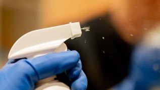 Dezenfektan spreyleriyle ilgili çarpıcı uyarı! Akciğeri hedef alıyor