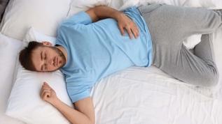 Göz doktorlarından kritik uyarı! Uyku pozisyonunu değiştirin