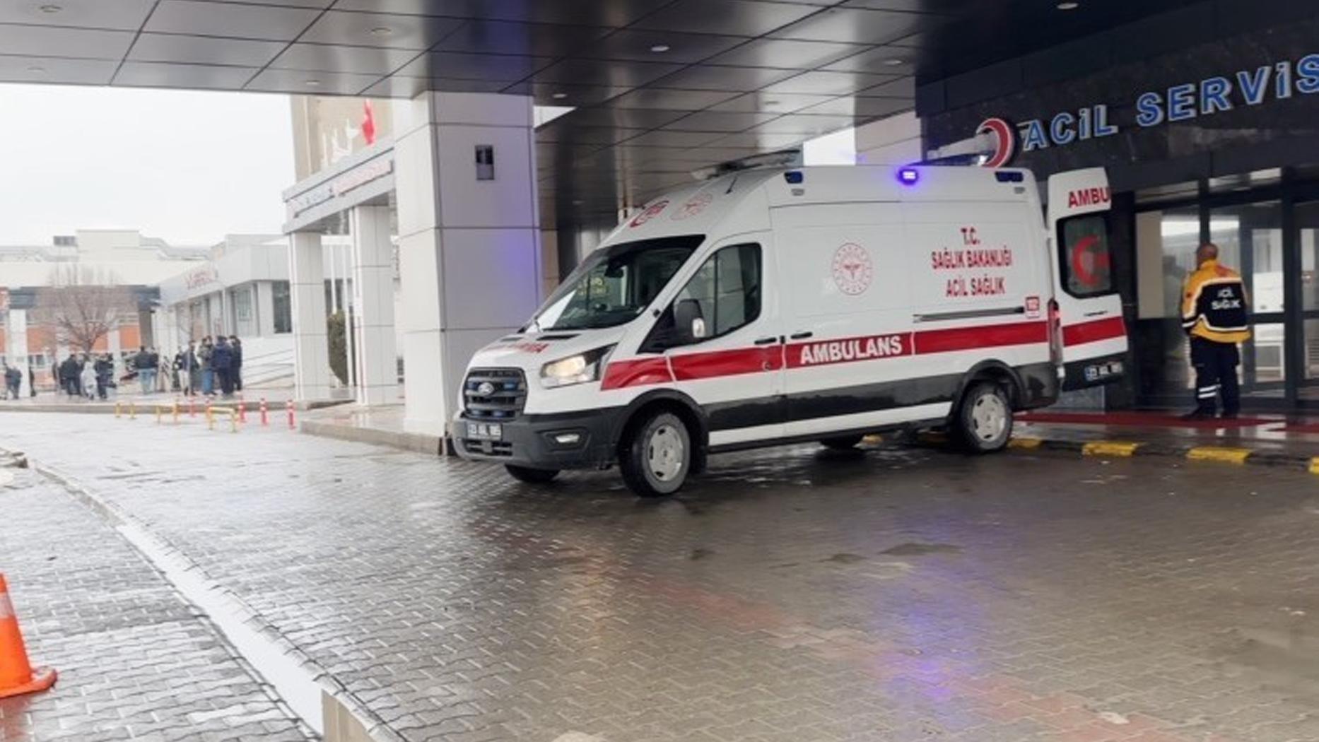 Elazığ'da su arıtma tesisinde iskele çöktü: 4 işçi yaralandı