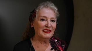 Herkes şarkılarıyla tanıdı... Meğer Suzan Kardeş o dizide de rol almış!