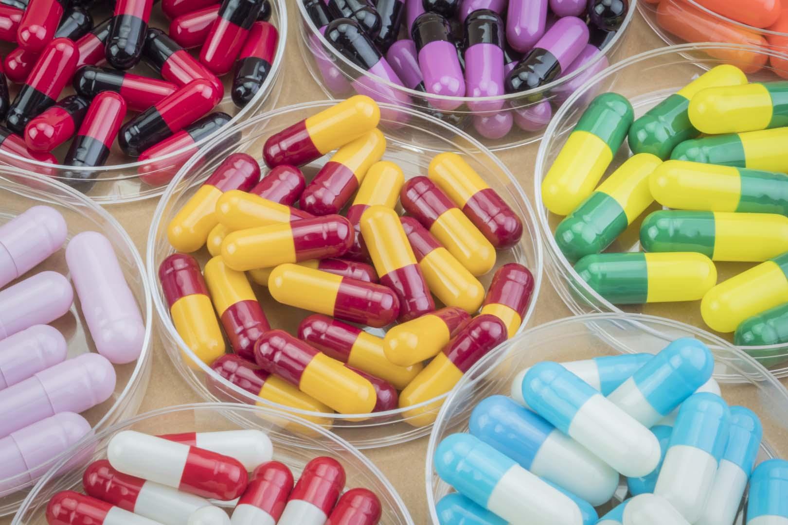 Bilim insanları uyardı! Antibiyotik çağı sona mı eriyor?