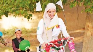 Setlere geri dönüyor