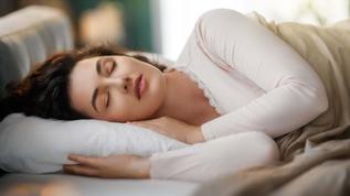 Uzmanlardan uyku kalitesi için beslenme uyarısı! Hangi yiyecekler etkili?