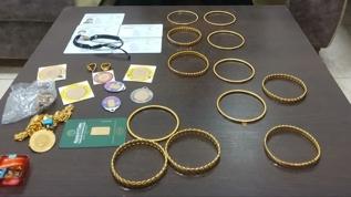 Diyarbakır'da otobüste unutulan çok sayıda altın sahibine teslim edildi