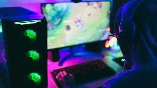 Troy Baker'dan oyun sektörüne iddialı adım! Kendi hikayesini anlatacak