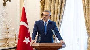 İngiltere'de Türk rüzgarı: Bakan Fidan iş insanları ve vatandaşlarla bir araya geldi