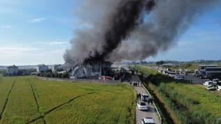 Antalya'da patates cipsi üretim tesisinde çıkan yangın söndürüldü