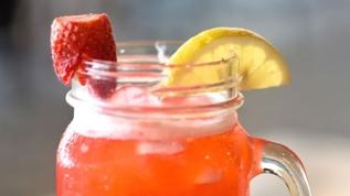 Çilekli limonata tarifiyle evde serinlik zamanı