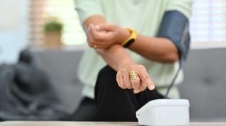 Kol pozisyonu tansiyon ölçümünü nasıl yanıltıyor?