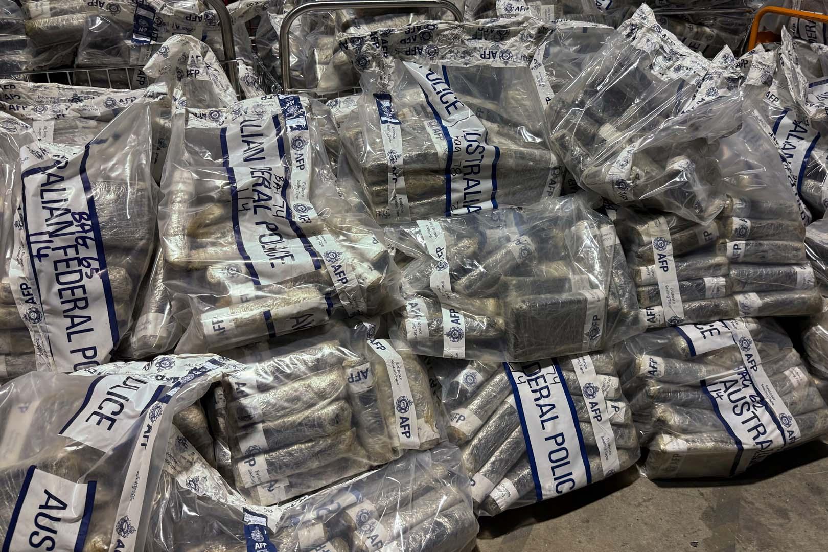 Rekor kokain operasyonu! 3 ton uyuşturucu yer altından çıktı