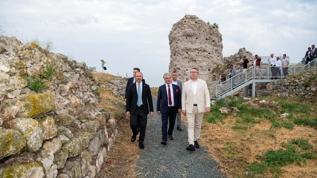 Tarihi kale Türkçe de konuşacak