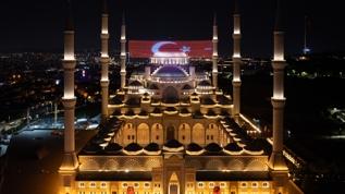 Milli irade ruhu yeniden canlandı! Türkiye'de tüm camilerde eş zamanlı sela okundu