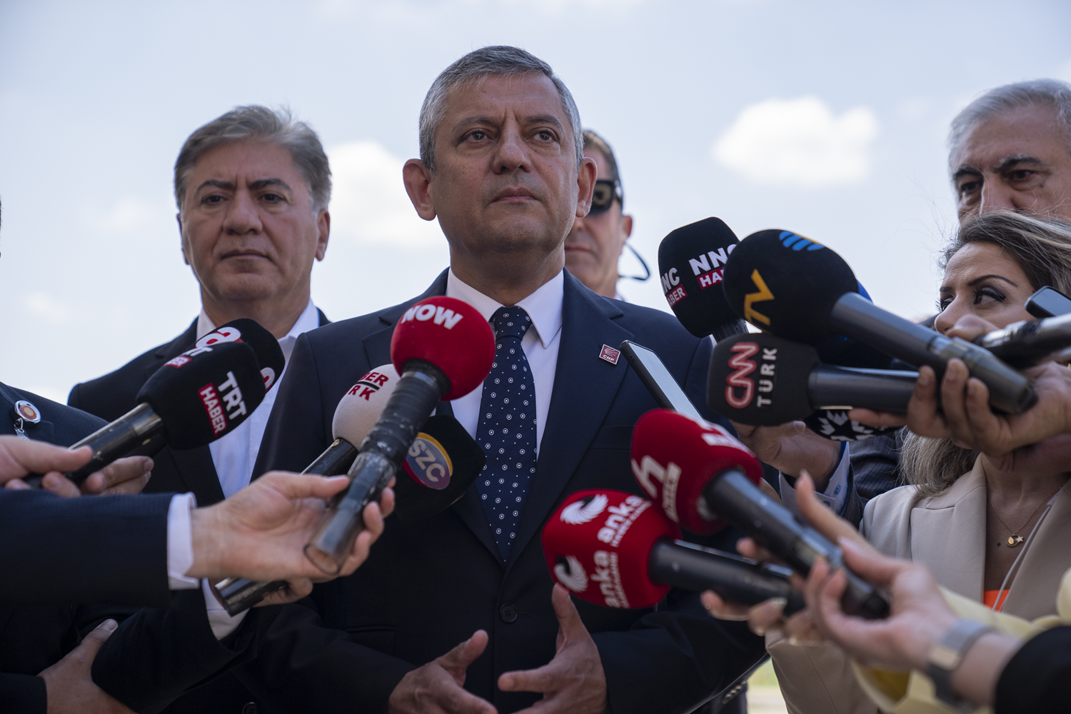 Tasfiye listesi sızdı... Özel'in yeni partisinde daha kurulmadan kriz baş gösterdi