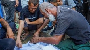 Gazze'de cenaze törenine saldırı! Katil İsrail katliamlara devam ediyor: 7 kişi öldü