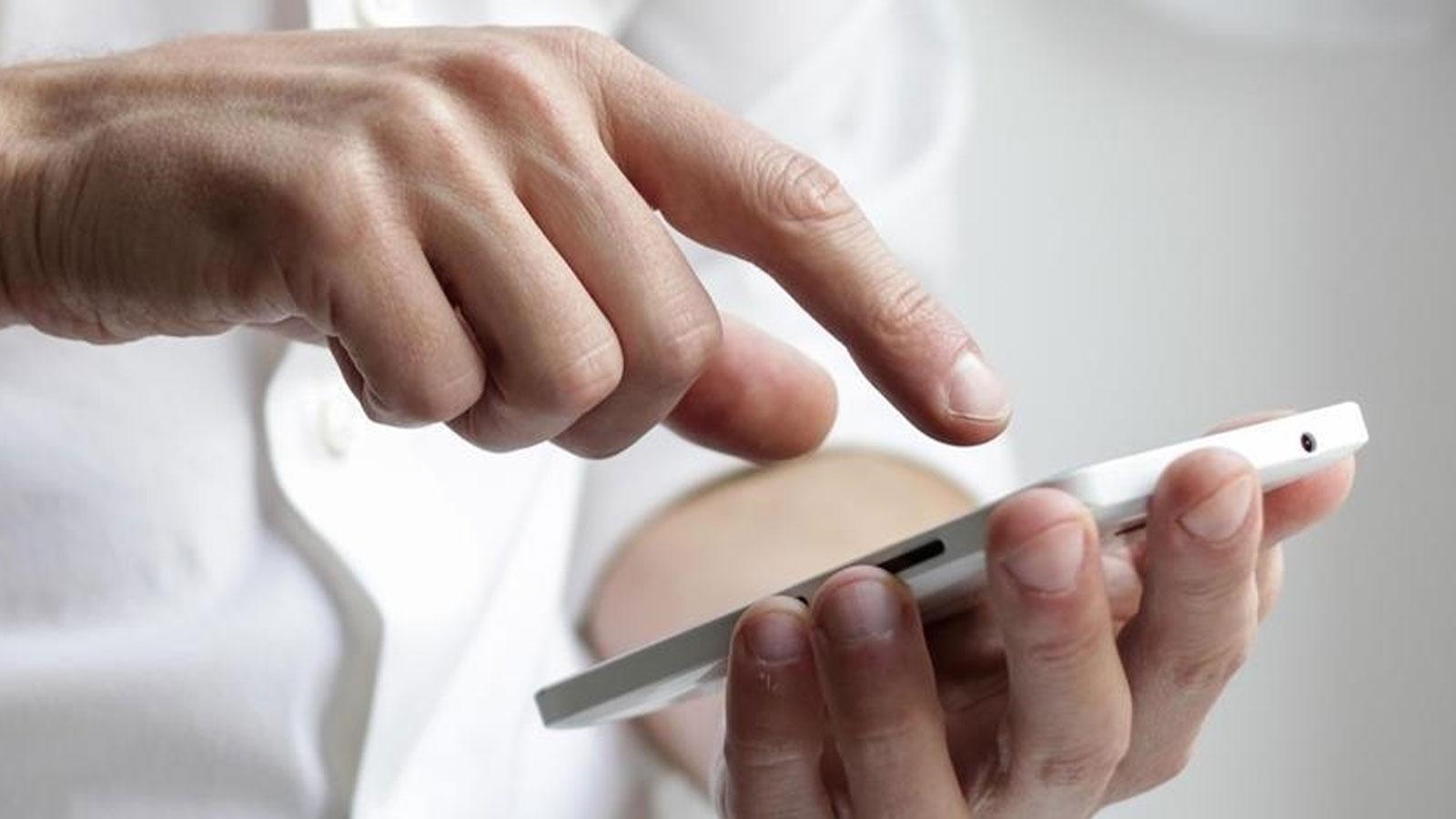 Telefon kullanımında kritik eşik: Göz ve beyin tehlikede