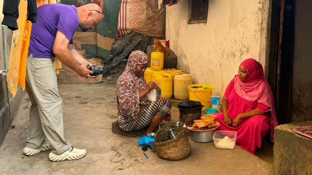 Yeryüzü Doktorları gönüllü sağlık ekibi Kenya'ya gitti