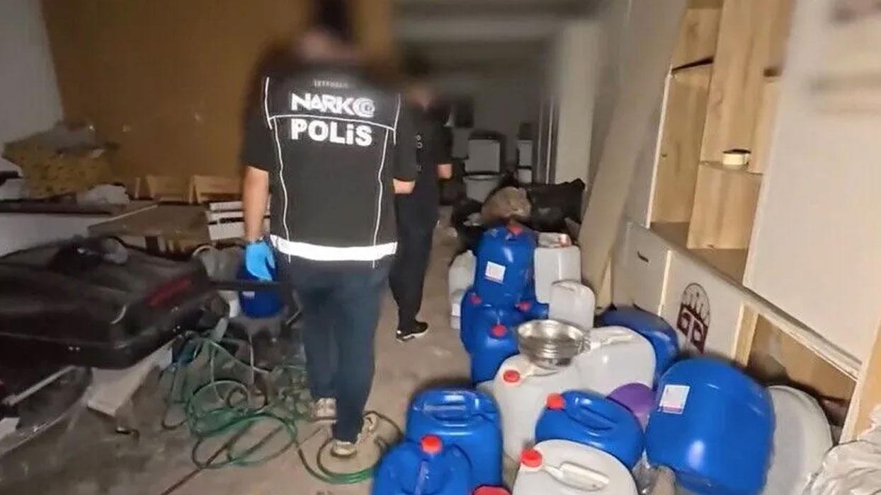 İstanbul'daki operasyonda 11,5 ton uyuşturucu üretilebilecek ham madde ele geçirildi