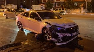 Karaman'da otomobiller çarpıştı: 2 yaralı