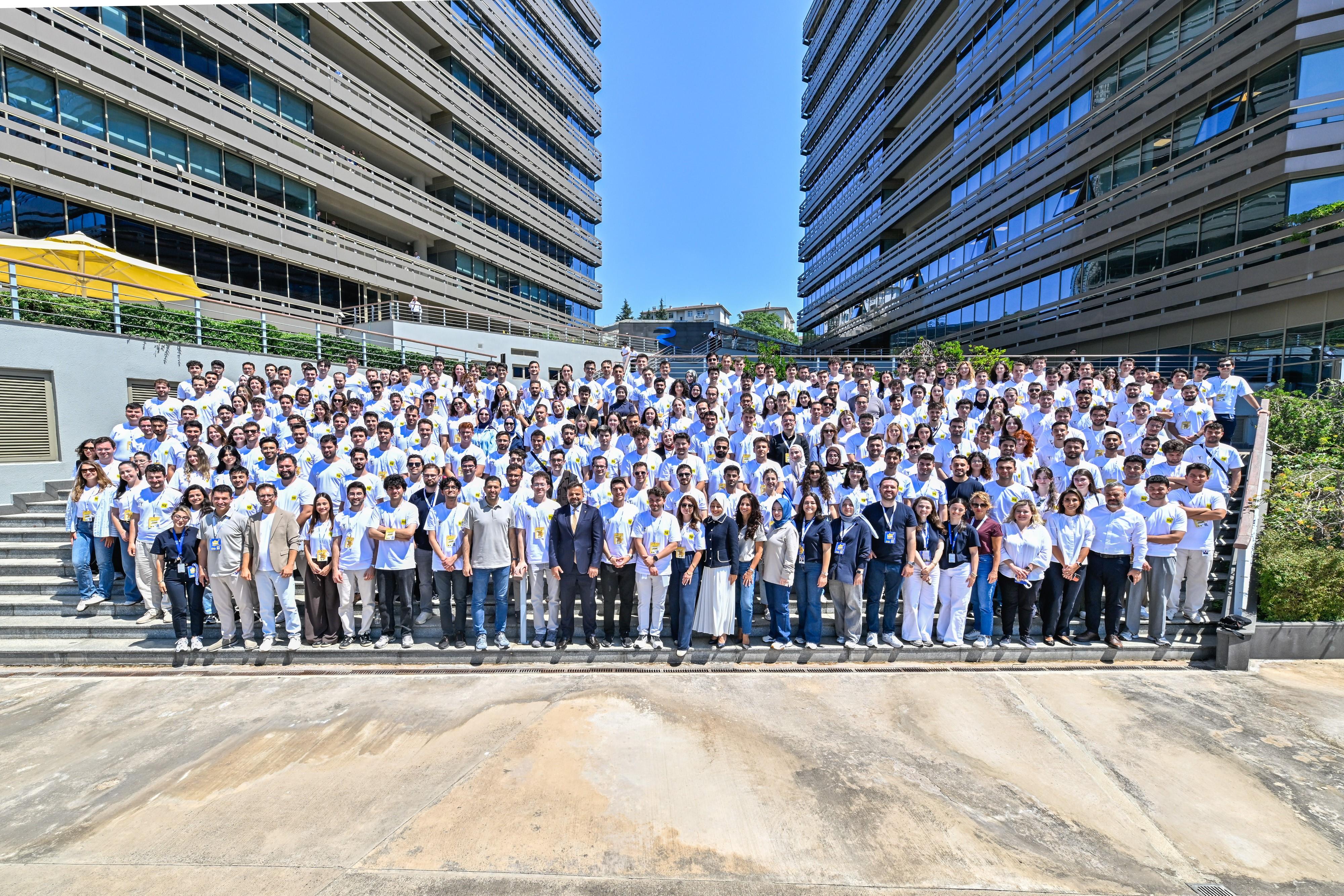 252 genç yetenek kariyerlerine ilk adımı Turkcell'de attı