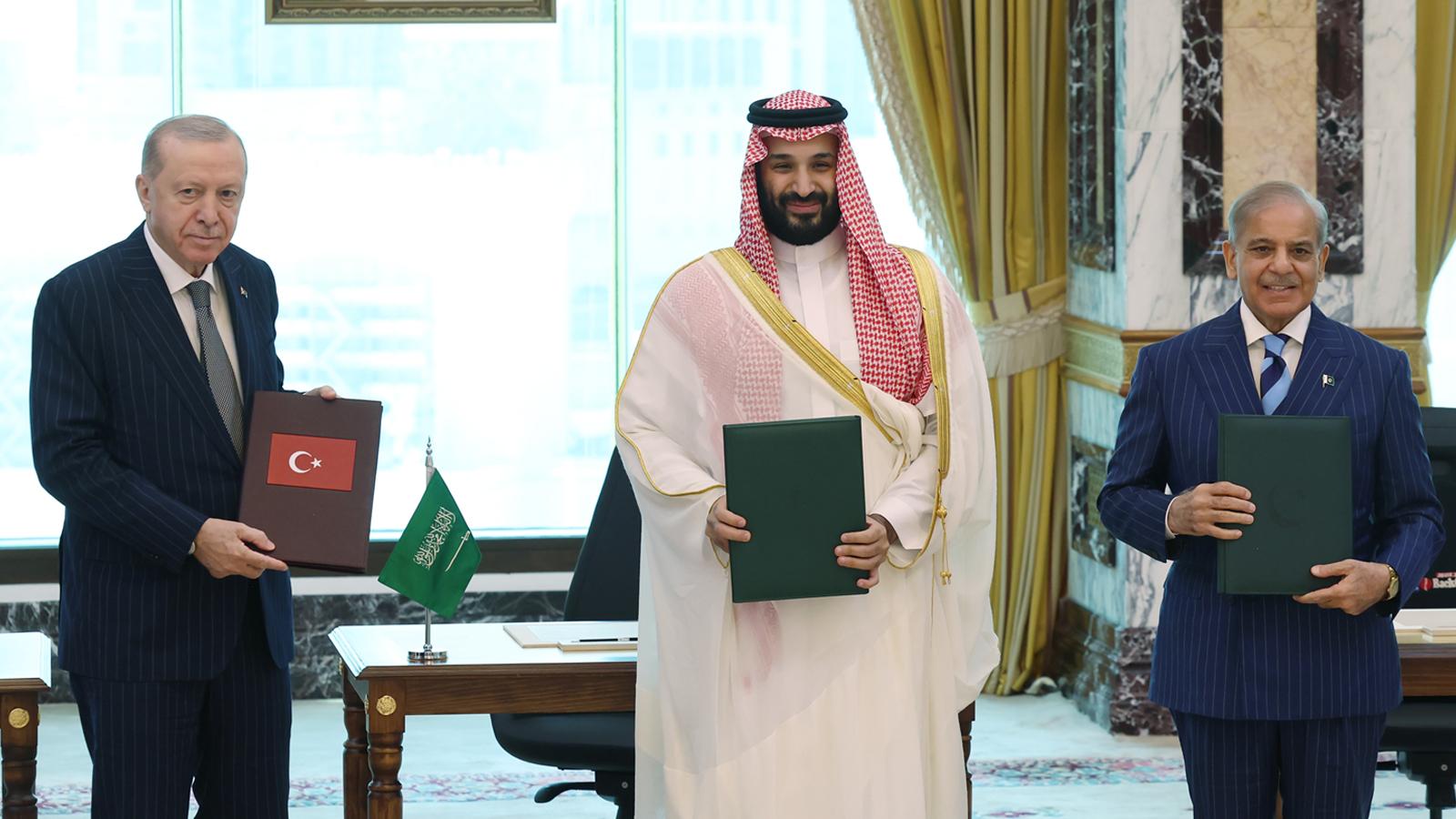 Bölgesel güvenlik için kritik adım! Mekke Savunma Anlaşması imzalandı